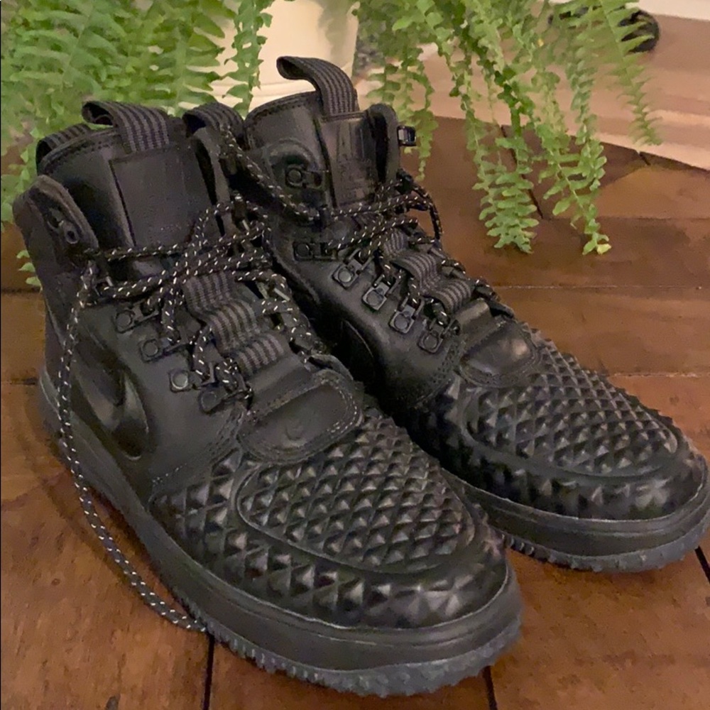 Black Air Force 1’s High Winter Edition